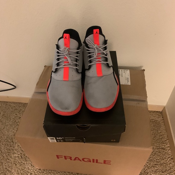 Jordan eclipse - Picture 2 of 5